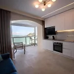 Electra Residence - Luxury Central Beach View Studio Apartment